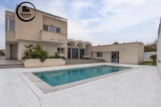 Chalet in Calle cariñena 4