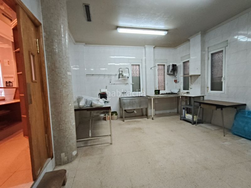 Foto 56dff2dc-ce69-4cbc-aa4e-03a1325503ae. Casa ofrecemos a la venta un edificio singular con una superficie total de 422 mâ , ubicado en la encantadora localidad de la romana, c en Romana (la)