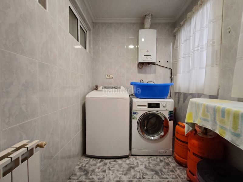 Foto adc9db87-ea9d-4120-999f-098f2fff0c86. Casa ofrecemos a la venta un edificio singular con una superficie total de 422 mâ , ubicado en la encantadora localidad de la romana, c en Romana (la)