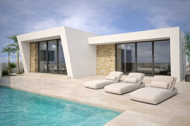 Foto ed3c128e-19a2-4ad8-b5a3-13eb97a6d2c4. Casa amb piscina a Pinoso