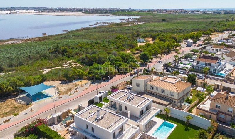 Foto 0444ff6d-609d-4440-981a-b358af8f88d5. Casa amb aparcament piscina a Los Balcones-Los Altos Torrevieja