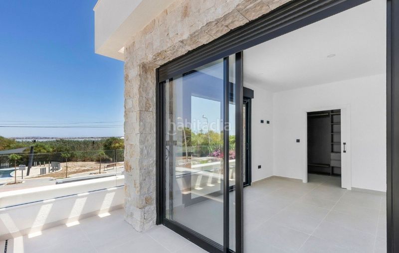 Foto 8fbf8a89-fdb8-4189-86fa-7b07ddee1dea. Casa amb aparcament piscina a Los Balcones-Los Altos Torrevieja
