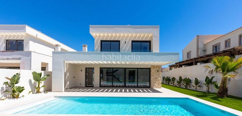 Foto d854dd11-b589-4a63-b85b-74812acf81c9. Casa amb aparcament piscina a Los Balcones-Los Altos Torrevieja