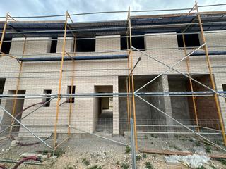 Casa adossada  Serres del mestral. Próxima promoción de casas adosadas en reus.