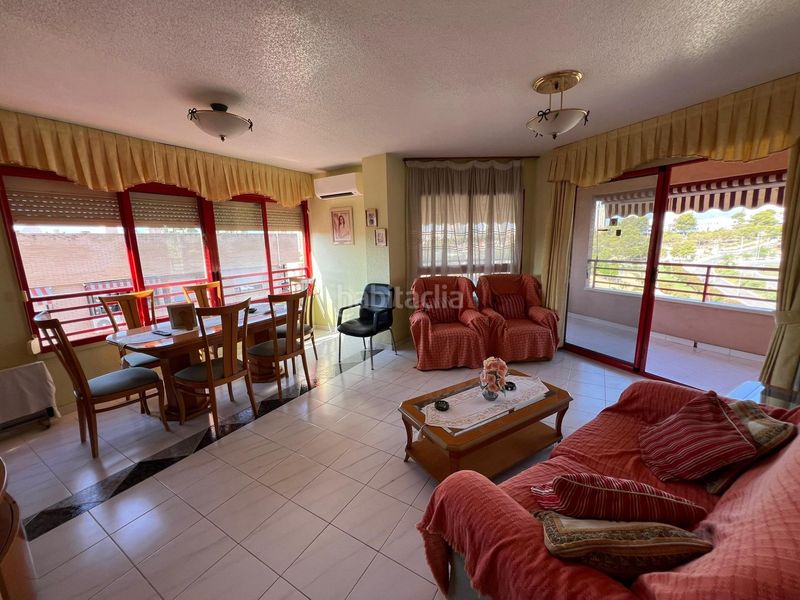 Foto 18abbf98-95f3-4cb4-bc85-79937bd9175b. Pis a Colonia Madrid Benidorm