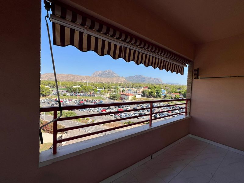 Foto 8460a495-d48c-4598-9c2c-635d51fa9dc5. Pis a Colonia Madrid Benidorm