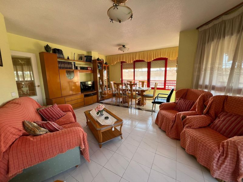 Foto cab0434d-14c2-4724-bbad-1d182eee1b68. Pis a Colonia Madrid Benidorm