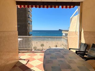 Pis en Playa Levante. Piso de 5 habitaciones en primera linea benidorm