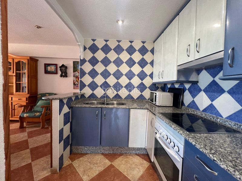 Foto 9c132f69-6643-4695-97e3-3cfb3e1761c9. Pis amb aparcament a Playa Levante Benidorm