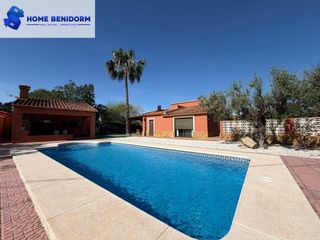 Rent Chalet in Sierra Helada. Chalet exclusivo entre albir y benidorm con piscina privada y 12