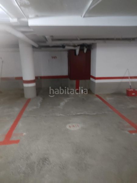 Foto c852d60c-4d27-4e73-974e-b174fa85d638. Aparcament cotxe a Playa Levante Benidorm