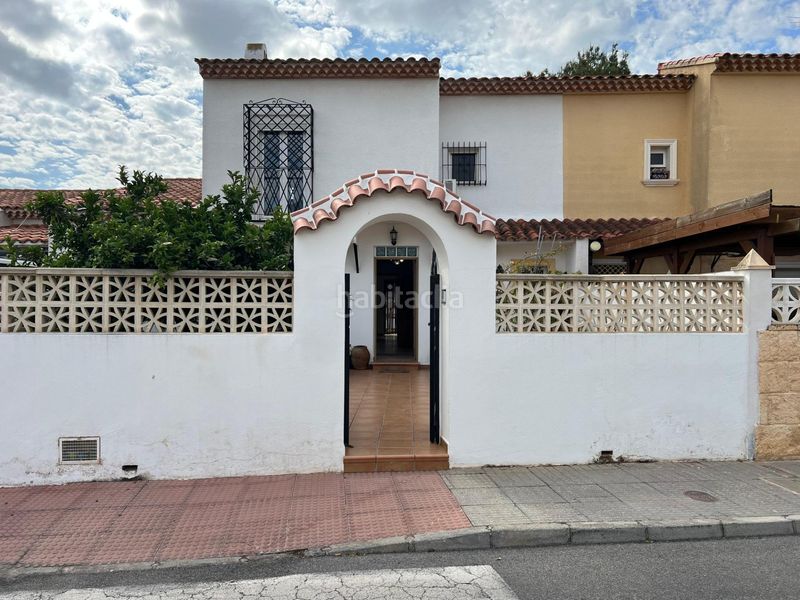 Foto 189c4180-b914-4da1-b2fd-de5f540fca13. Casa adossada amb piscina a Varadero Nucia (la)
