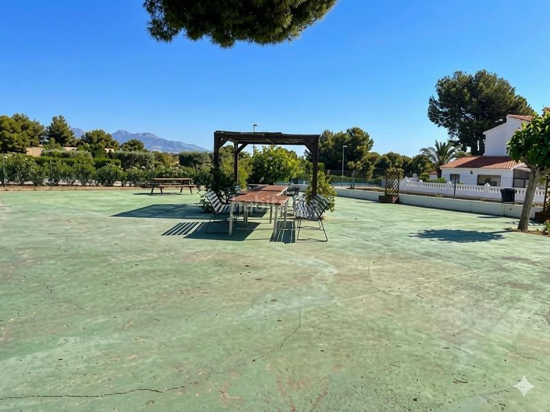 Foto 50b09ec6-5e6e-4e96-8a20-9e9727fb4950. Casa adossada amb piscina a Varadero Nucia (la)