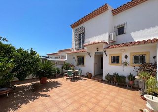 Reihenhaus in Varadero. Adosado en pinar de garaitala nucia