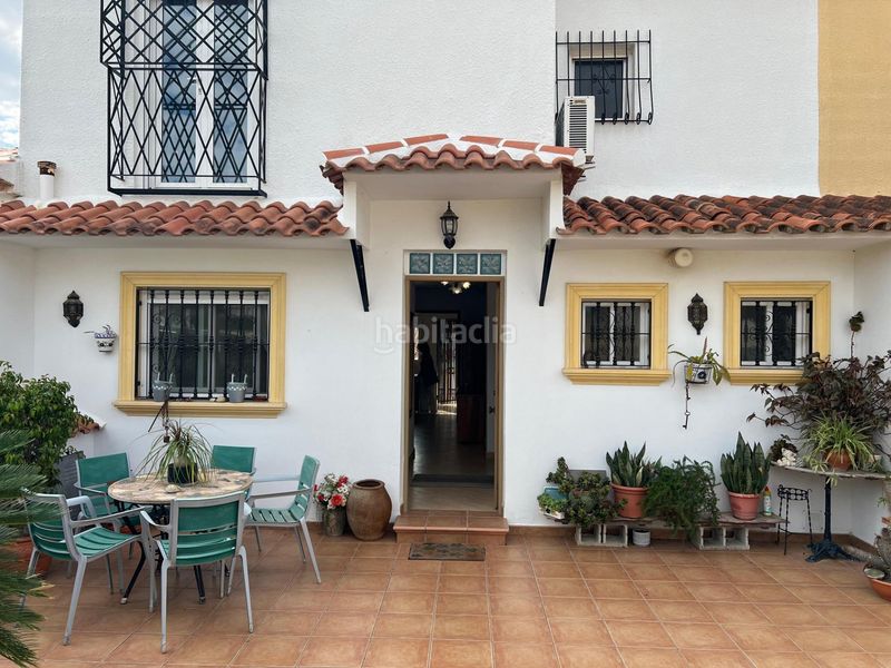 Foto d3a3dfc7-02ad-4892-8365-7c3c2de36148. Casa adossada amb piscina a Varadero Nucia (la)