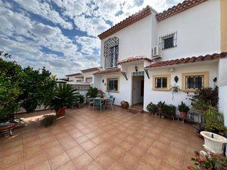 Maison jumelée à Varadero. Adosado en pinar de garaitala nucia