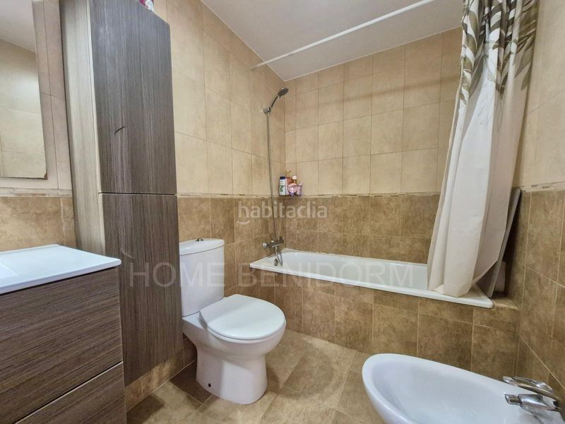 Foto 5b29f63f-d242-4300-a267-3a40b84f6e7c. Casa adossada amb aparcament piscina a balcón de Finestrat-terra marina Finestrat