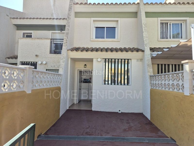 Foto c73e9ce7-192a-4986-ac9a-1c6dd0e50a7c. Casa adossada amb aparcament piscina a balcón de Finestrat-terra marina Finestrat