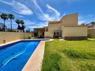 Chalet à L´Albir. Chalet de 5 habitaciones en el albir