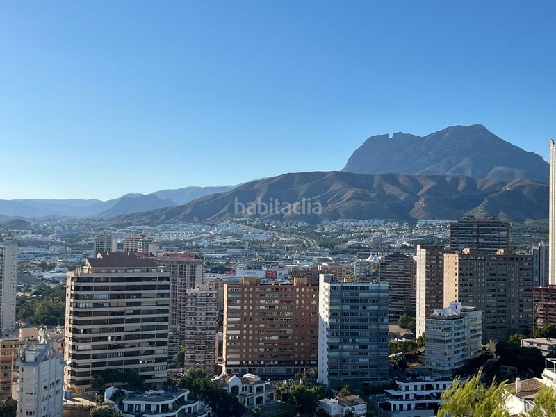 Foto 15788a31-7bd3-48a1-a35a-f1eada9c6691. Apartament amb aparcament piscina a Playa Poniente Benidorm