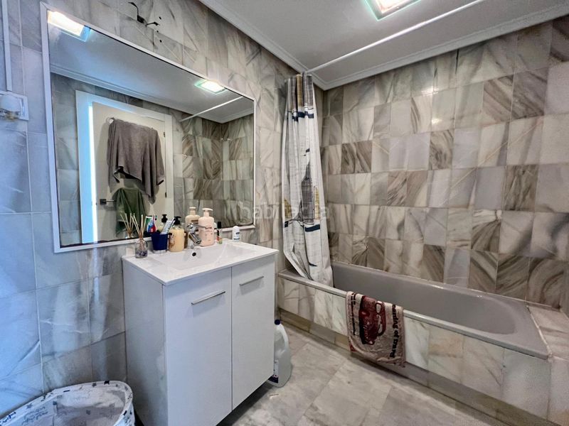 Foto fbc7ecb9-fce4-4e6e-ba21-837ad3710713. Apartament amb aparcament piscina a Playa Poniente Benidorm