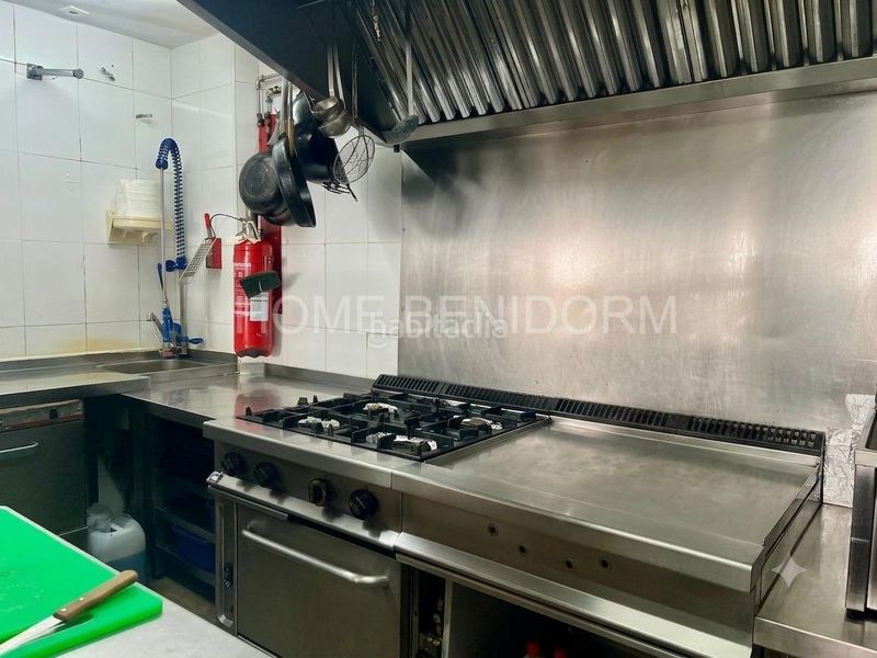 Foto 8b7e3d48-c8f0-4c9e-950d-60c0a534813d. Local comercial a Playa Poniente Benidorm
