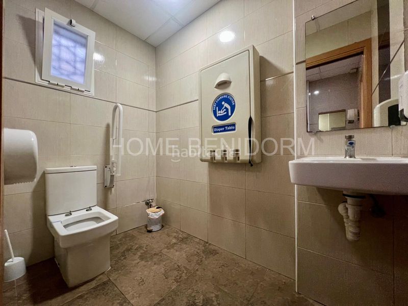 Foto e90d0dbd-e7a3-417b-9cd6-a427464db140. Local comercial a Playa Poniente Benidorm
