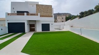 Chalet in L´Albir. Villa de obra nueva en el albir
