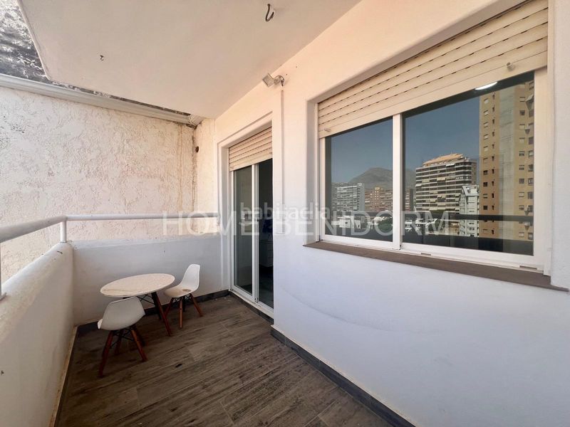 Foto 5e87ea8b-45fa-4c23-8bc9-bb930b961c74. Apartament amb aparcament piscina a Playa Poniente Benidorm