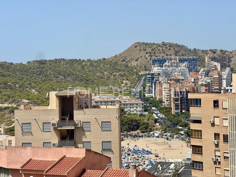Foto 76f03d13-0f1c-44f6-85f2-c421300809bc. Apartament amb aparcament piscina a Playa Poniente Benidorm