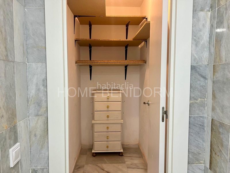 Foto 8247ee89-940b-45b7-9e3e-4be53df193e8. Apartament amb aparcament piscina a Playa Poniente Benidorm