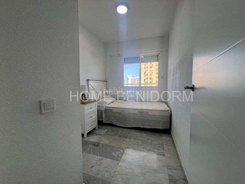 Foto 8d761547-4c3f-45ef-806d-d961bd5ed9c2. Apartament amb aparcament piscina a Playa Poniente Benidorm