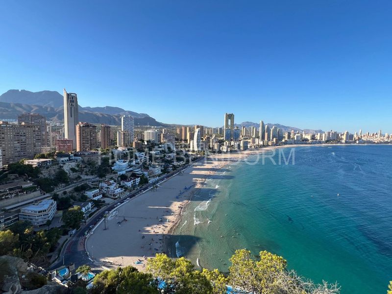 Foto f6d89ffb-fd8c-48ae-91a5-42ddae838f2a. Apartament amb aparcament piscina a Playa Poniente Benidorm