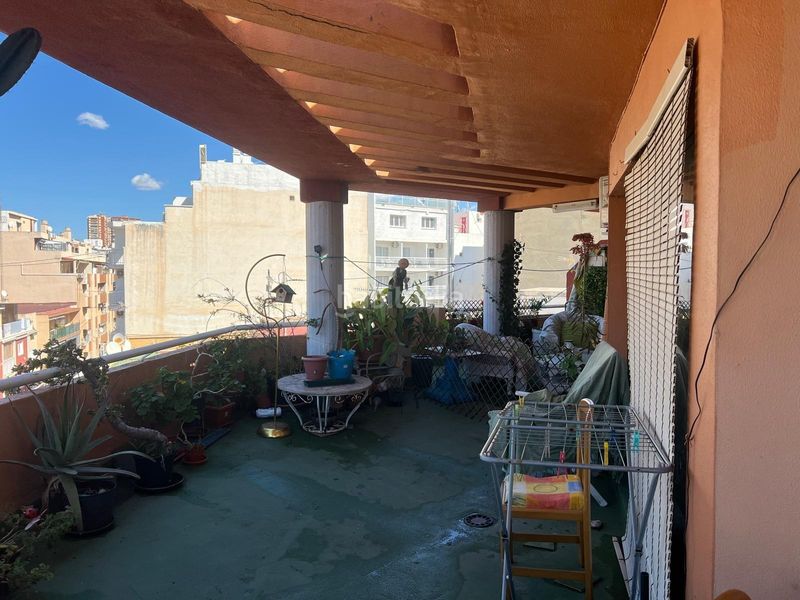 Foto c40298f9-1a3b-43b3-88a7-588741bce3d5. Àtic amb calefacció a Centro Urbano Benidorm