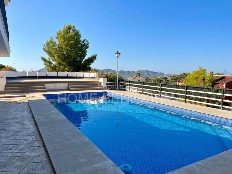 Foto f7fc5a5e-f126-4d78-8d85-e7236804f345. Xalet amb aparcament piscina a Montebello - Nou Espai Nucia (la)