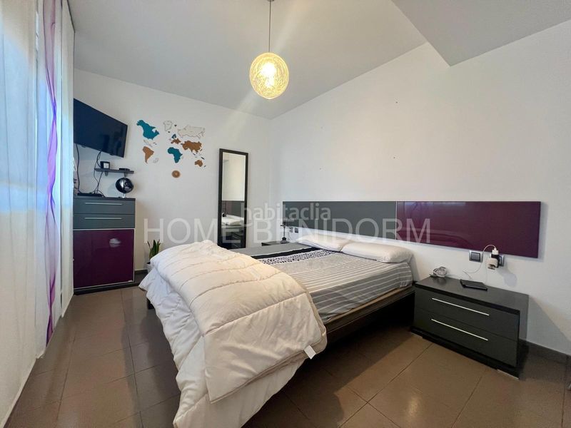 Foto bd12ad14-c628-41c1-8625-f91efd55f874. Chalet  de 3 habitaciones con vistas al mar y montaña en balcón terra marina en Finestrat