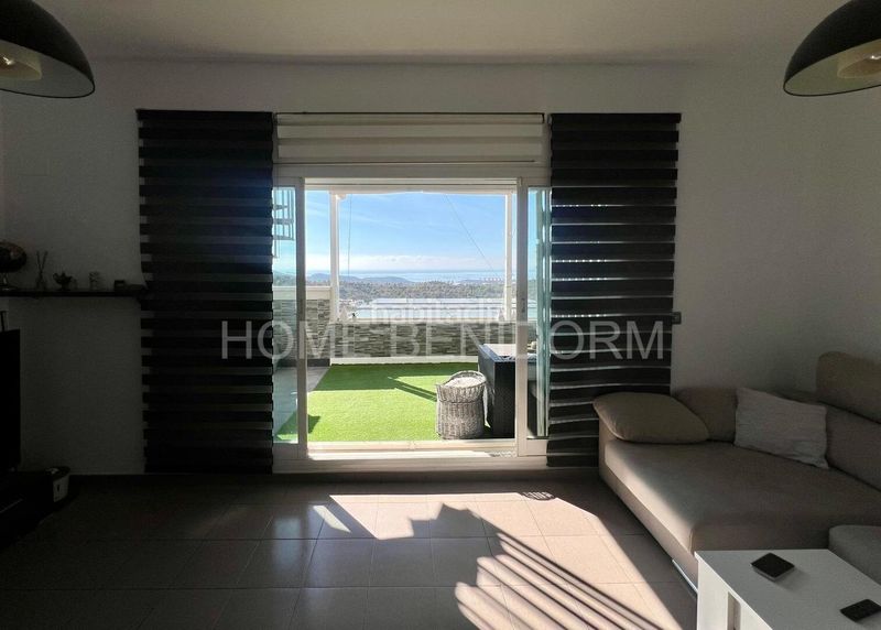 Foto bdb49da0-1bb6-4bc9-8893-ebe1a4b1a388. Chalet  de 3 habitaciones con vistas al mar y montaña en balcón terra marina en Finestrat