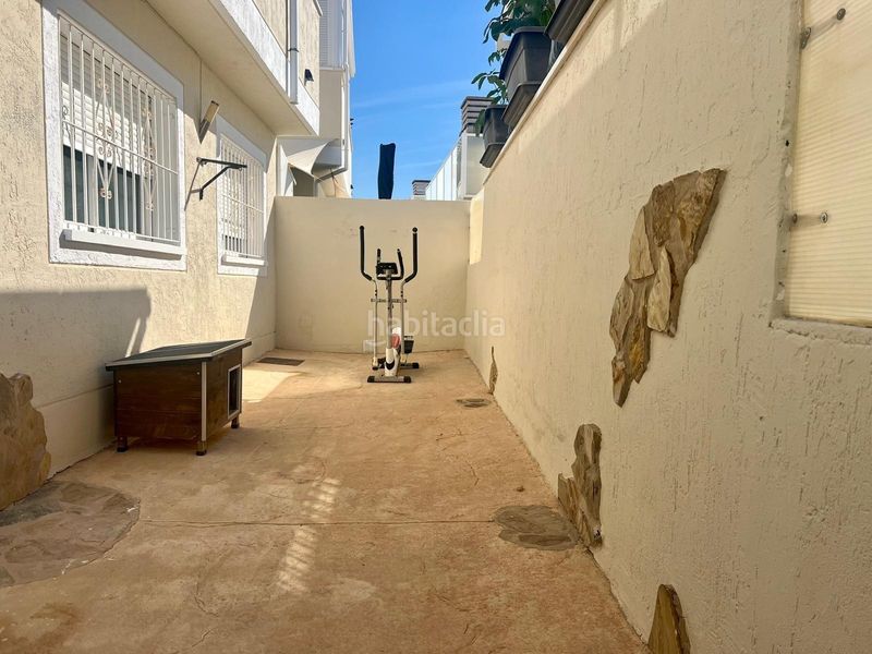 Foto d8f39fce-a166-4a84-9985-1d0610ad6371. Chalet  de 3 habitaciones con vistas al mar y montaña en balcón terra marina en Finestrat