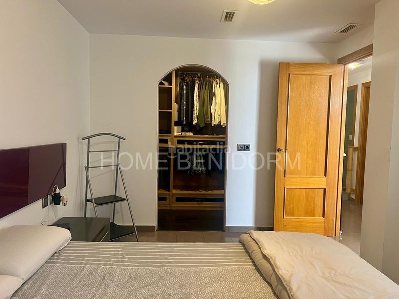 Foto db8c63ea-1e17-404c-940f-93b2d22f2bff. Chalet  de 3 habitaciones con vistas al mar y montaña en balcón terra marina en Finestrat