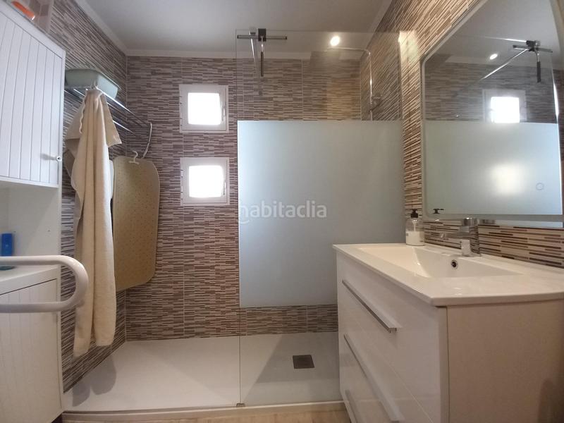 Foto 35f2483d-090d-4696-a90c-43d789dcf189. Casa adossada amb calefacció aparcament piscina a Nucia (la)