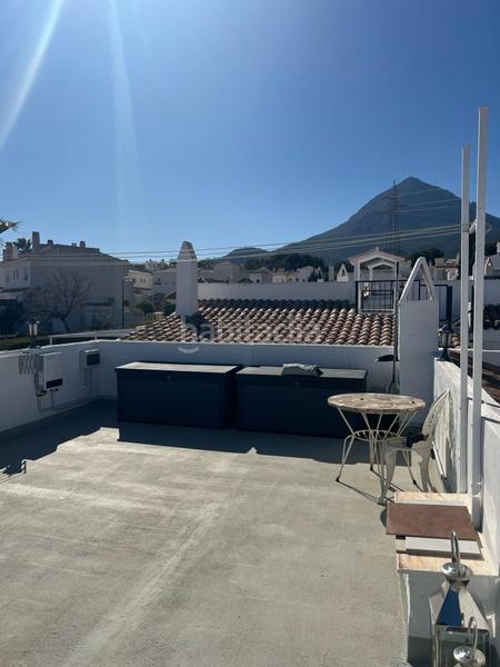 Foto e8276fb9-7385-4af6-9275-1ed82483c250. Casa adossada amb calefacció aparcament piscina a Nucia (la)