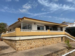 Chalet en Montebello - Nou Espai. Chalet independiente de una planta  en la nucia