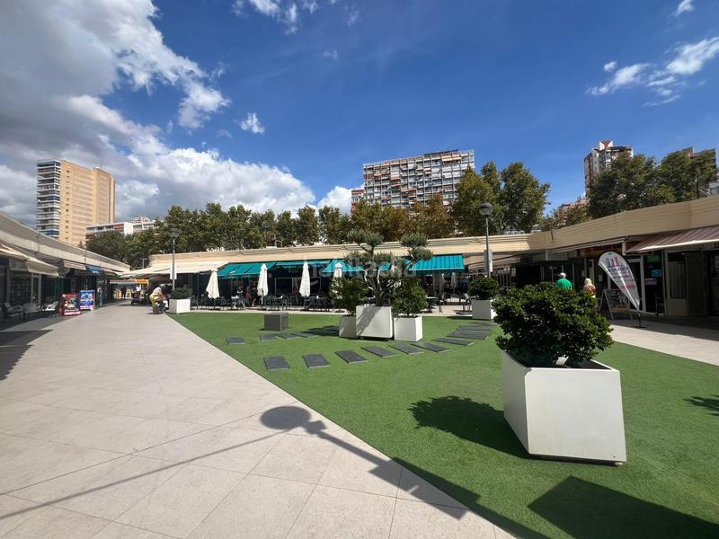 Foto 62adf308-d45d-4e94-b494-426d7fe5b19a. Appartamento con parcheggio piscina in Playa Levante Benidorm