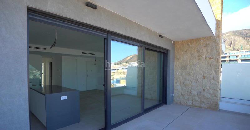 Foto 6ce0f7ac-2f6a-4f34-a76c-b8d9135447cf. Attico con parcheggio piscina in balcón de Finestrat-terra marina Finestrat