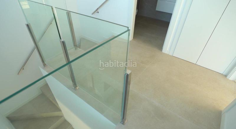 Foto ab879a40-3728-4f34-b44c-04b2bce8c9e5. Attico con parcheggio piscina in balcón de Finestrat-terra marina Finestrat