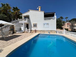 Xalet a Coloma. Chalet independiente en panorama