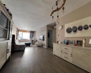 Appartement à Colonia Madrid. Piso de 3 habitaciones en benidorm