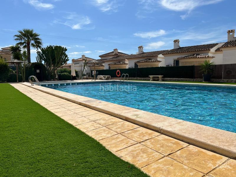 Foto 07218652-4bb3-4936-83ee-376608ffdba7. Casa adossada amb piscina a Pueblo Acantilado-Lanuza Campello (el)