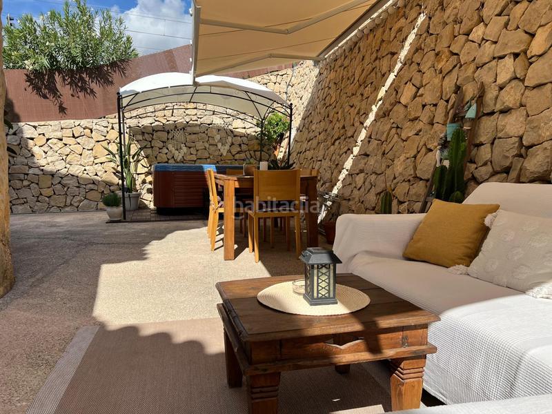 Foto 3affb11f-b76a-41ff-aa08-b89eaa876332. Casa adossada amb piscina a Pueblo Acantilado-Lanuza Campello (el)