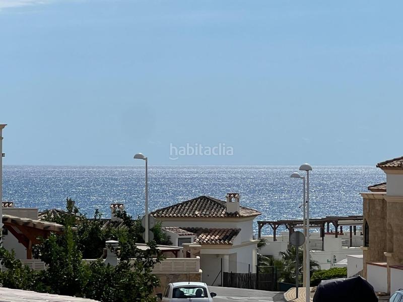 Foto 3b8e76e0-c8ea-482b-a7c8-a019068217ba. Casa adossada amb piscina a Pueblo Acantilado-Lanuza Campello (el)